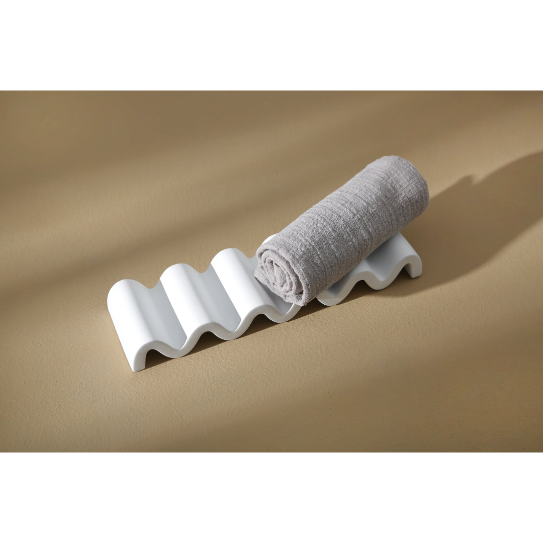 Squiggle Concrete Ornament Tray - White