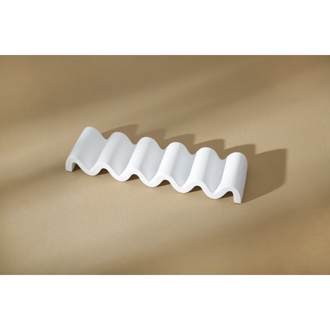 Squiggle Concrete Ornament Tray - White