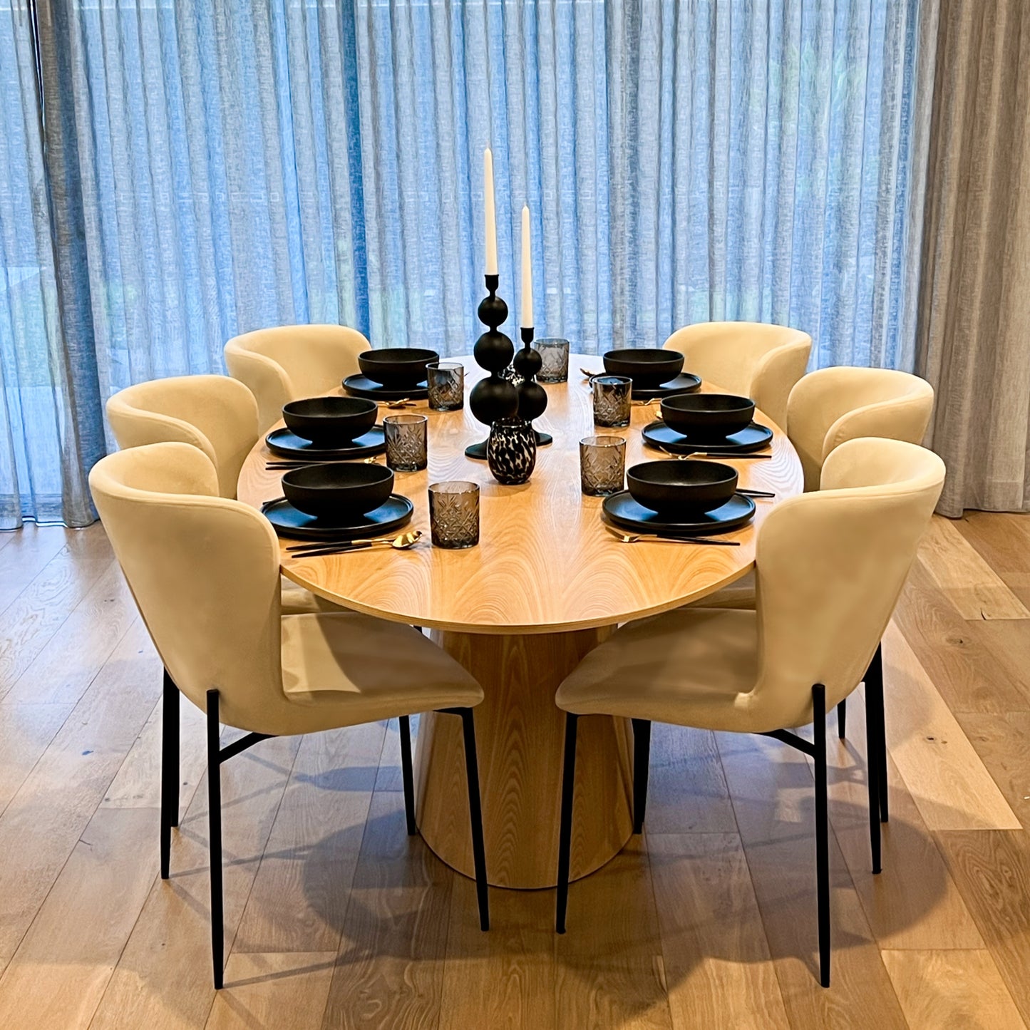 Cheetah Vintage Monochrome Table setting