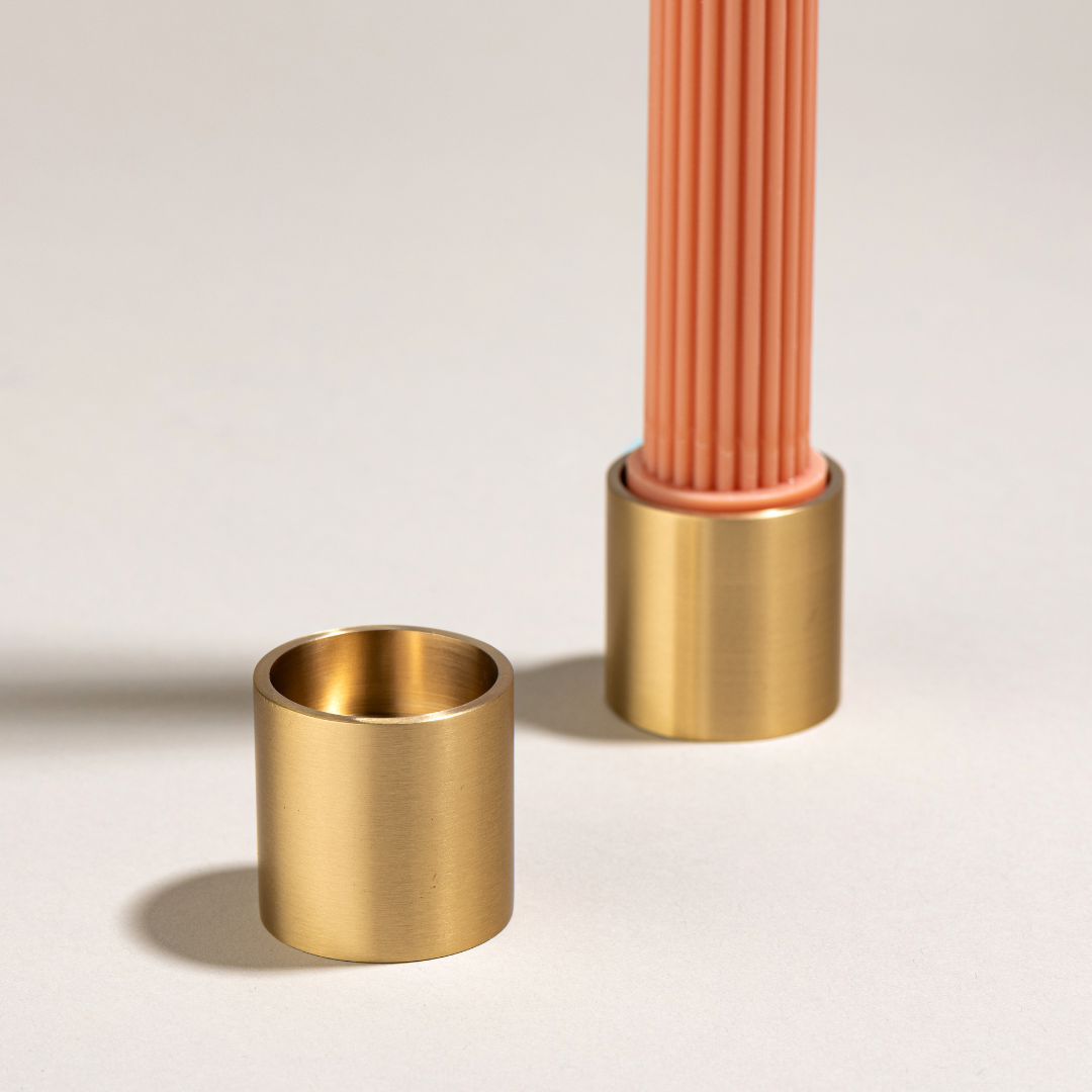 btncl. brass pillar holder